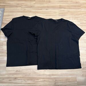 Bundle of 2 Michael Kors Tee Shirts Size XL